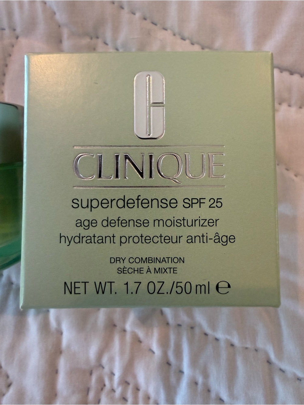 Clinique Superdefense SPF 25 Moisturizer - Light Green